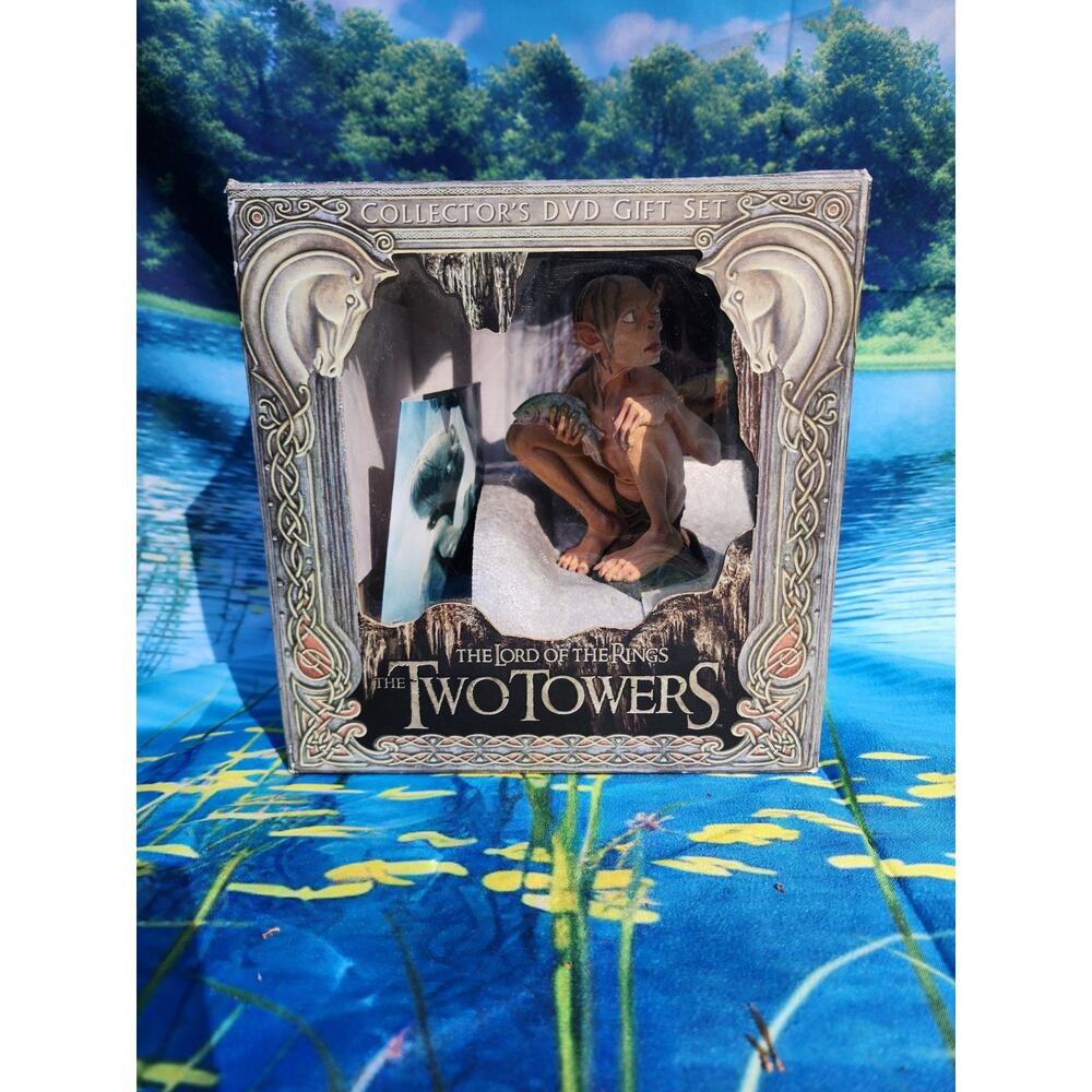 The Lord of the Rings: The Two Towers -No DVD, Collectors Box With Figure Gollum